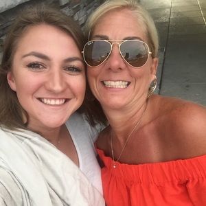 Meet your Posher, Sandra